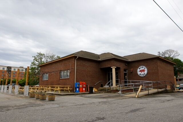 Rob's Ribs joins downtown Auburn food scene